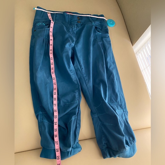 ABK brand women’s hiking pants - Picture 5 of 8